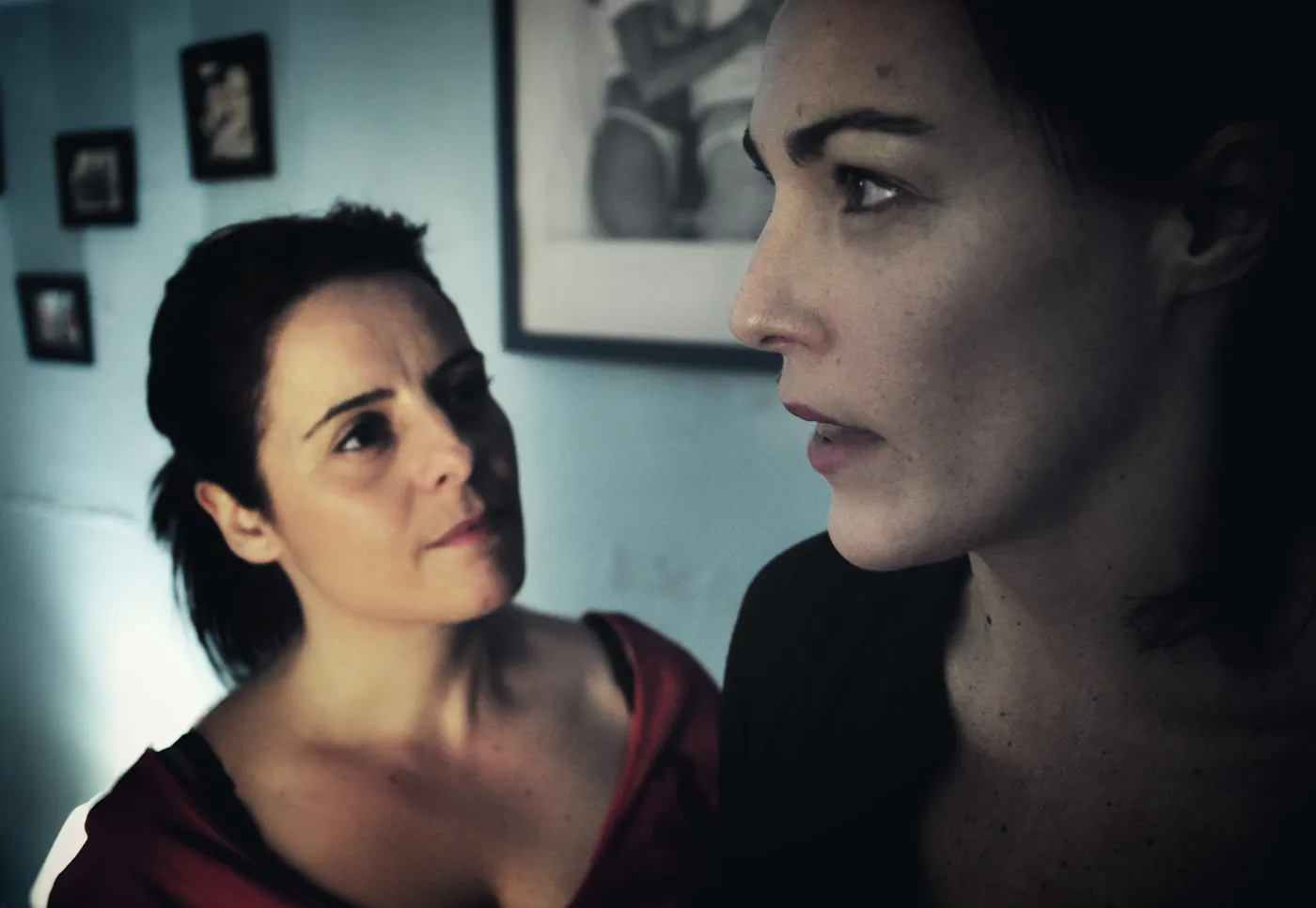 Rosana Blanco junto a otra actriz en Julieta y Julieta